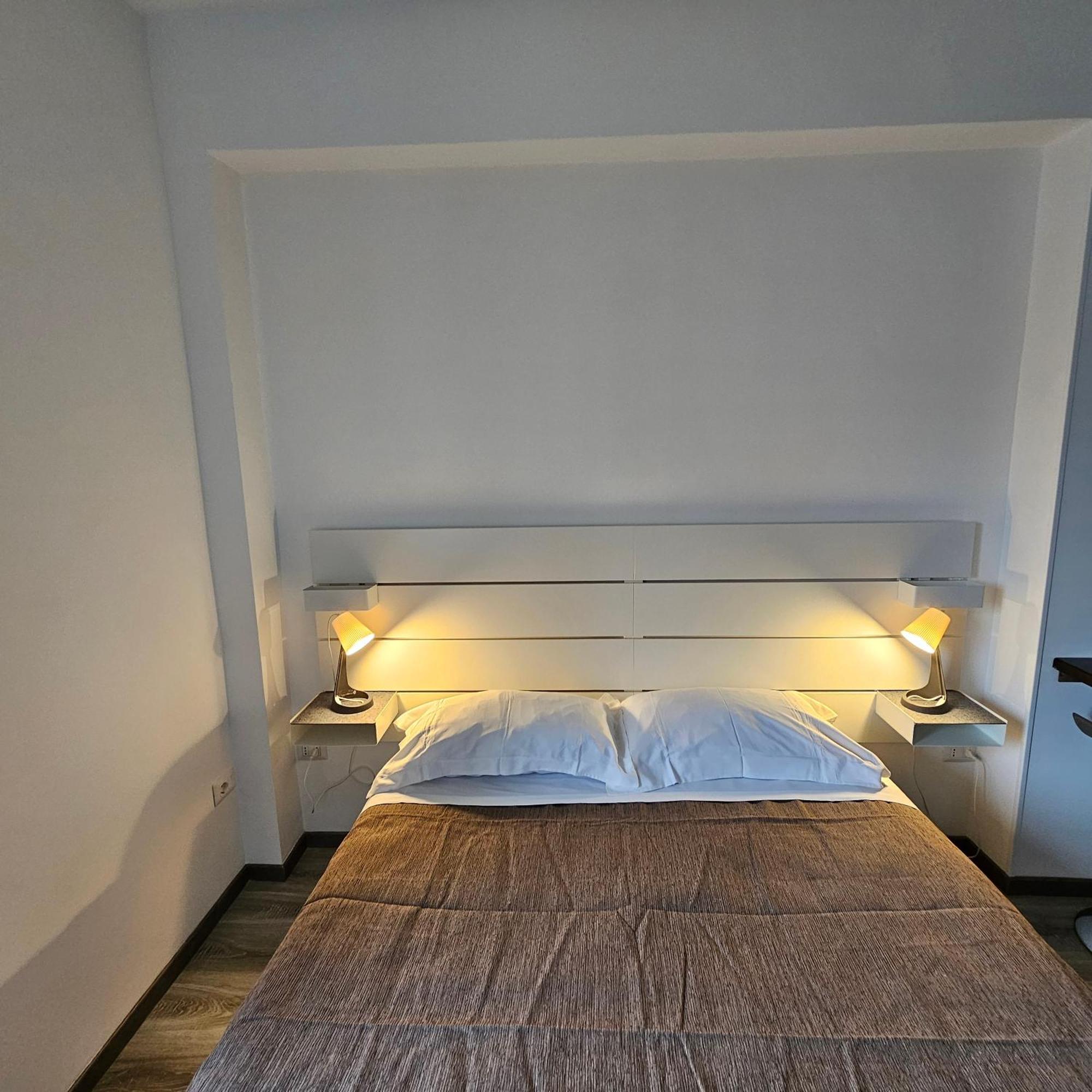 Room & Parking In Centro Citta Con Parcheggio Privato E Wifi ポテンツァ エクステリア 写真
