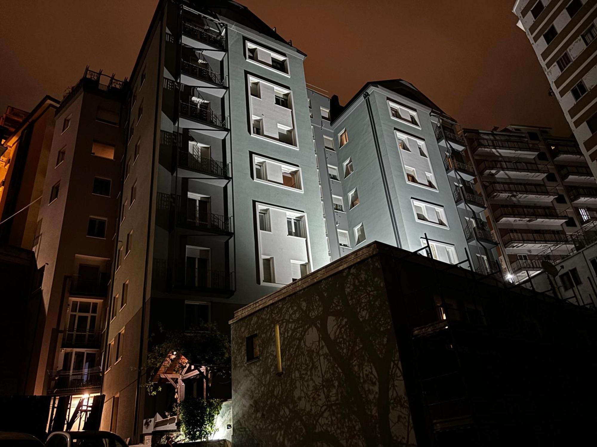 Room & Parking In Centro Citta Con Parcheggio Privato E Wifi ポテンツァ エクステリア 写真