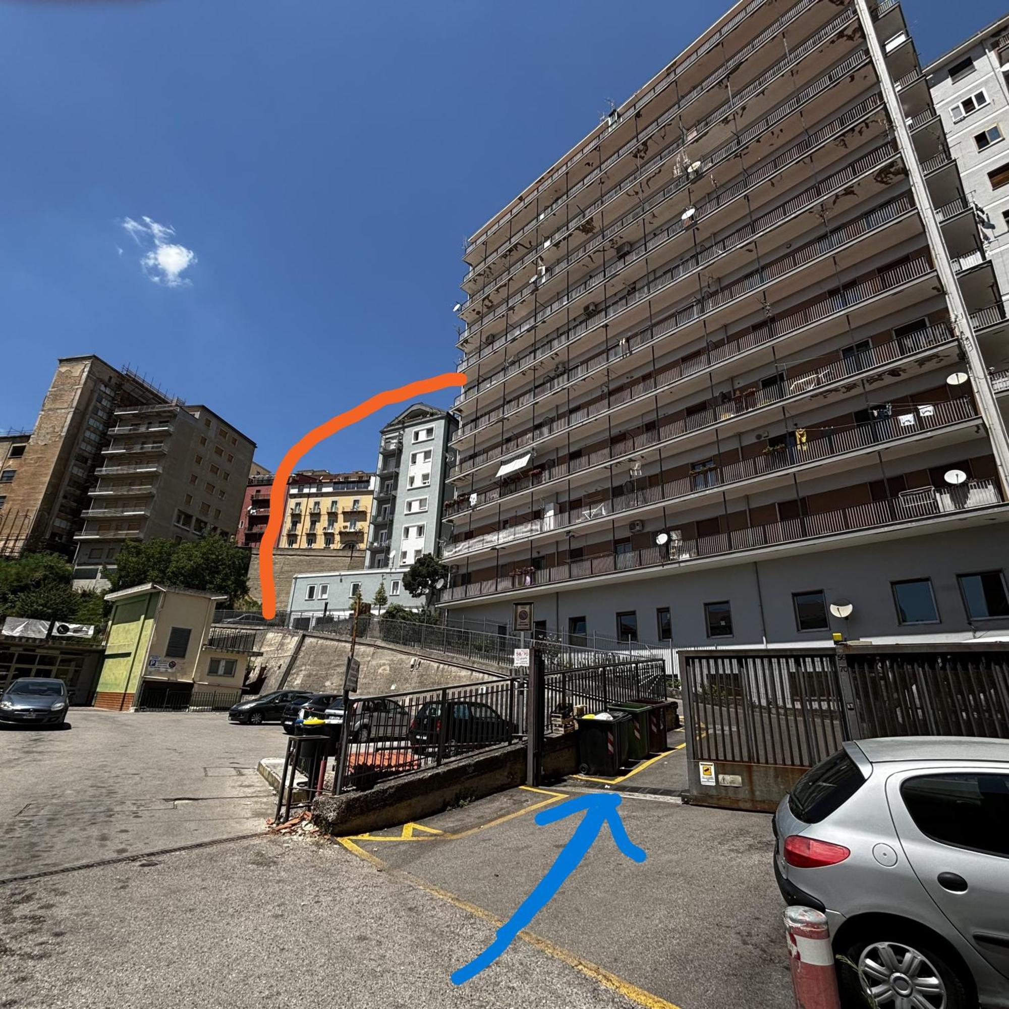 Room & Parking In Centro Citta Con Parcheggio Privato E Wifi ポテンツァ エクステリア 写真