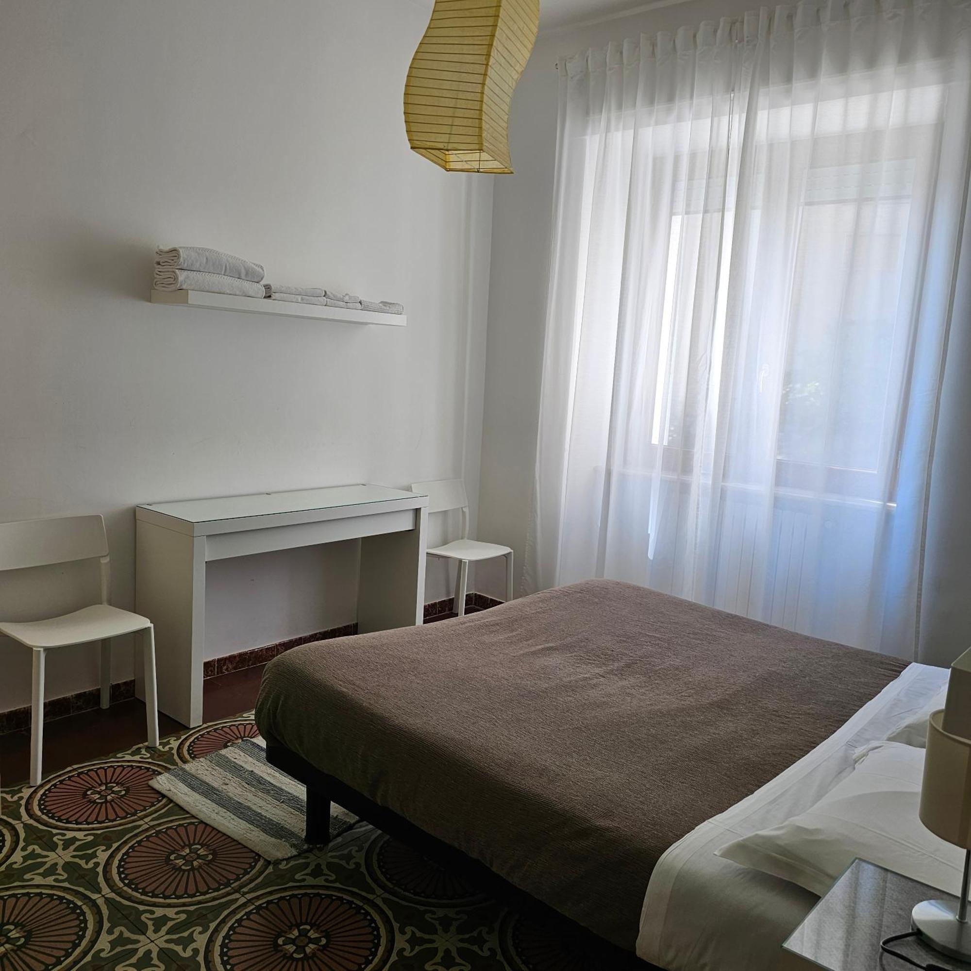 Room & Parking In Centro Citta Con Parcheggio Privato E Wifi ポテンツァ 部屋 写真